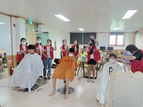 목포 태양 *태양여성라이온스클럽 미용봉사